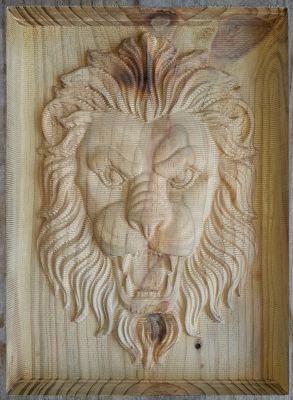 Cabeça de leão esculpida em modelo